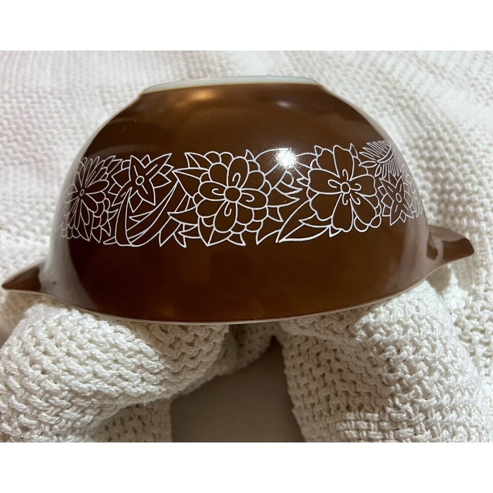 🎃 SOLD 🎃 Pyrex • Woodland 1.5qt  442 • Mixing Bowl • Brown White Cinderella